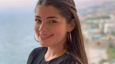 ليلى أحمد زاهر تنشر صورتها مع دلال عبد العزيز من مسلسل في بيتنا روبوت