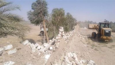 إزالة ٧ حالات تعد على نيل قنا