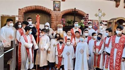 الأنبا دميان يرسم 31 شماسا في برلين بألمانيا