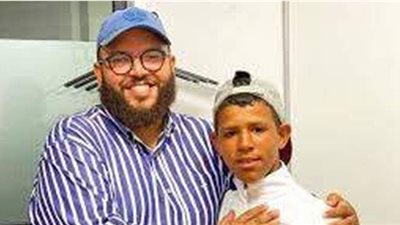 بعدما أبكى الكثيرين.. فتى المغرب اليتيم يحظى بحياة جديدة