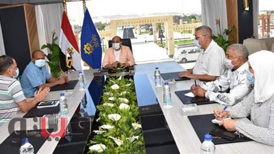 أشرف عطية يشدد على الإسراع بمعدلات تنفيذ كوبري خزان أسوان الحر | صور