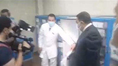 شاهد.. مساعد وزير الداخلية للسجون يتفقد احتياطي الأنسولين بمستشفى سجن المنيا