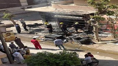 حريق يلتهم محل كنافة شهير في بنها