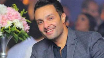 أنا ما اشتغلتش موسمين والأرزاق بيد الله.. وائل عبد العزيز يوجه رسالة لـ تامر مرسي