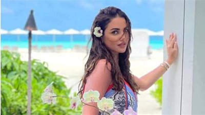 درة تتألق بإطلالة صيفية في أحدث ظهور