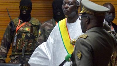 لعنة حكم بلد الذهب.. كرسي الرئيس في مالي 