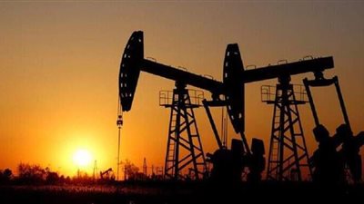 أسعار النفط تقفز أكثر من 3% مع انحسار مخاوف استئناف صادرات إيران