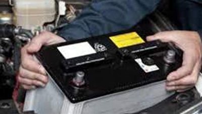 صيانة السيارات.. تبديل البطارية يسبب عطلا للكمبيوتر