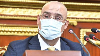 وزير الإسكان ينفي اختلاط مياه الشرب بالصرف الصحي