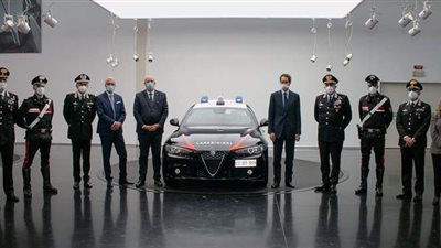 مدرعة ألفا روميو جوليا تنضم للخدمة العسكرية في إيطاليا | صور