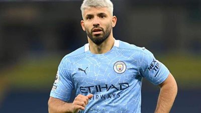 على رأسهم أجويرو وزميل محمد صلاح.. برشلونة يحسم 4 صفقات مجانية