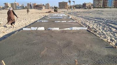 شواطئ جمصة تستعد لاستقبال المصطافين | صور