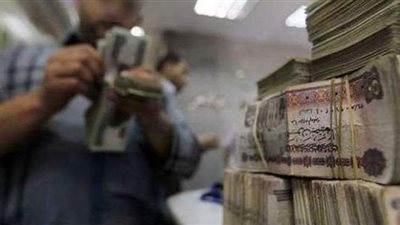 الحد الأدنى للأجور.. الحلم المؤجل في القطاع الخاص.. عددهم أكثر من 12 مليونًا.. ويتطلعون إلى مساواتهم بموظفي الحكومة