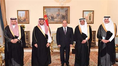 السيسي يستقبل وزير الرياضة السعودي.. الرئيس يؤكد عمق وخصوصية العلاقات بين البلدين.. الاهتمام بالنشء والشباب.. وتوفير أفضل مستوى من البنية التحتية الرياضية