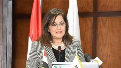 الحد الأدنى للأجور.. مصادر تكشف موعد الإعلان عنه.. و12 مليون عامل في القطاع الخاص يتطلعون إليه.. ويطالبون بالمساواة