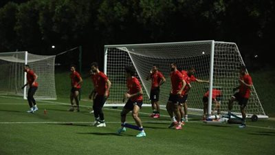 السوبر الإفريقي| الأهلي يركز على تدريبات الكرة في المران الثاني بالدوحة