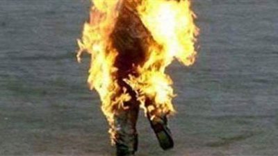 ندب خبراء الأدلة الجنائية لرفع الآثار البيولوجية لمسرح جريمة قتل طفلة لوالدها حرقا