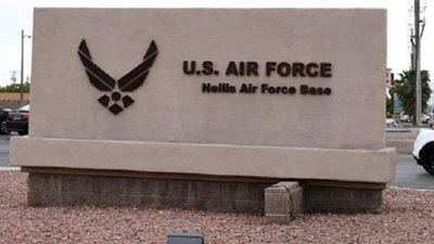 تحطم طائرة ومقتل قائدها قرب قاعدة عسكرية أمريكية