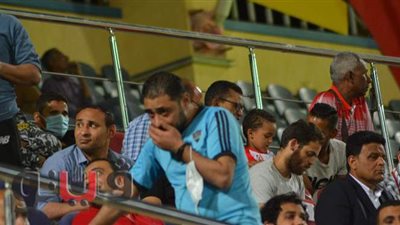 حزن لاعبي وجماهير المحلة وجهازهم الفني بعد الهزيمة من أسوان | صور