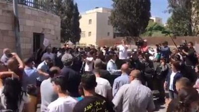أزمة حي الشيخ جراح تتكرر في سلوان.. واحتجاجات أمام محكمة الاحتلال | فيديو