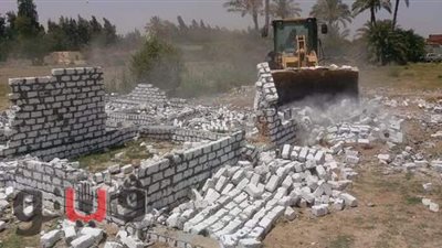 حملة لإزالة الاشغالات والتعديات بكرنك الإسماعيلية | صور