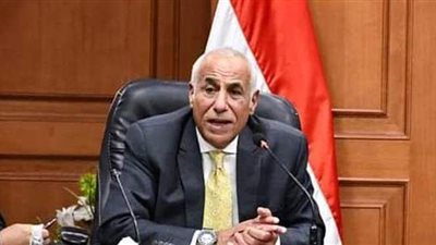 حسين لبيب يفجر مفاجأة عن تجديد فرجاني ساسي مع الزمالك