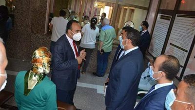 متدربو البرنامج الرئاسي يتابعون تطبيق الإجراءات الاحترازية بالمنيا