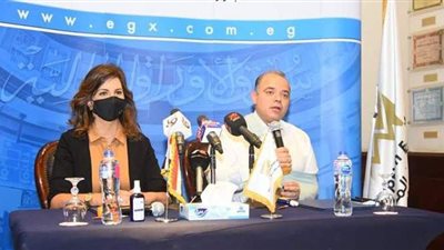 وزيرة الهجرة ورئيس البورصة يلتقيان المصريين بالخارج لتعريفهم بفرص الاستثمار بأسواق المال