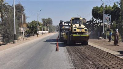 استكمال رصف طريق 