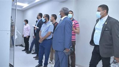 لجنة من التعليم العالي والاتصالات تزور جامعة الوادي الجديد