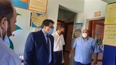وكيل تعليم جنوب سيناء يتفقد مركز توزيع أسئلة الشهادة الإعدادية