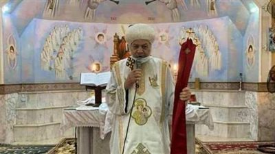 اسقف مغاغة والعدوة يؤدى قداس تذكار شهداء دير الأنبا صموئيل