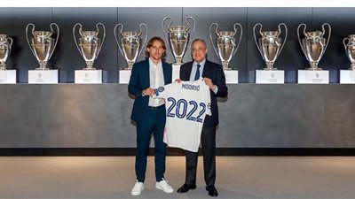 اختيار مودريتش أفضل لاعب في الموسم بريال مدريد