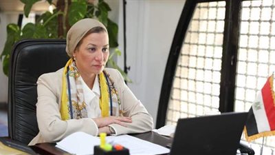 الملا وفؤاد يناقشان آخر مستجدات احتواء ومكافحة التلوثات البترولية بالغردقة