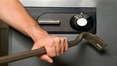 النيابة تفحص الكاميرات لضبط المتهمين بسرقة مطعم شهير بالهرم