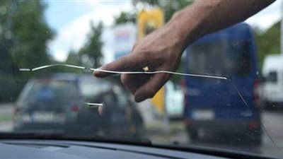 3 طرق لإصلاح زجاج سيارتك المخدوش