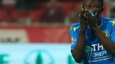 لاعب جابوني يولد بعد وفاة أمه بـ5 سنوات.. والكاف يحقق