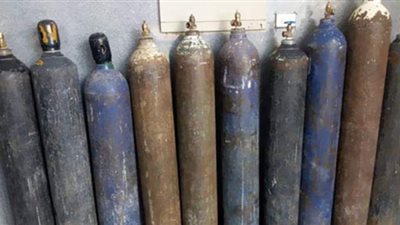 إحباط محاولة بيع 2600 قطعة مستلزمات طبية وأسطوانات أكسجين مجهولة المصدر بالقاهرة