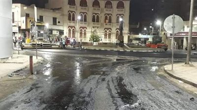 رصف ميدان البنوك بحي غرب أسيوط