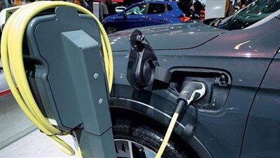 فورد تطور منظومة السيارات الكهربائية