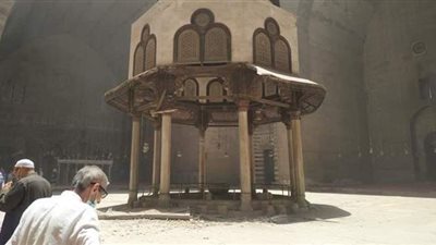 انهيار جزء من ميضأة مسجد السلطان حسن الأثري | صور