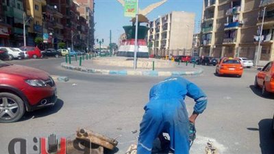لتجنب السرقة.. مياه القناة تستبدل أغطية المطابق بأخرى خرسانية