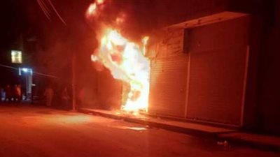 أول صور لحريق محل السباكة بالعريش