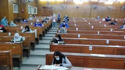 طوارئ فى الجامعات استعدادا لــ«1 يونيو».. 3 ملايين طالب فى لجان الكليات والمعاهد العليا.. والامتحانات «حضوريا»