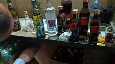ضبط 3060 زجاجة خمور مجهولة المصدر ومقلدة داخل مخزن بالوايلي | صور