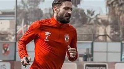 بعد العودة من قطر.. الأهلي يبدأ تجديد عقد ثلاثي الفريق
