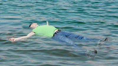 التحقيق في وفاة أوكراني غرقًا بجنوب سيناء.. أصدقاء الضحية: شعر بحالة إعياء وصعد إلى سطح المياه بسرعة.. ولا توجد شبهة جنائية