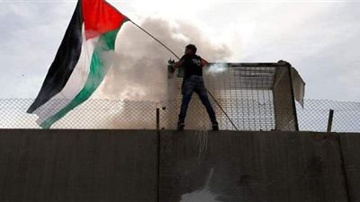 وانتصرت المقاومة.. وزير الدفاع الصهيوني السابق يكشف عن خوفه: 