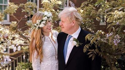 بعد عام علي إنجاب طفلهما.. رئيس وزراء بريطانيا يتزوج خطيبته رسميا|صورة