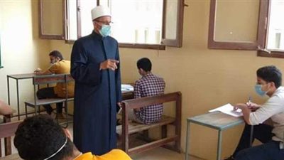 8870 طالبا يؤدون الامتحانات بجامعة جنوب الوادي